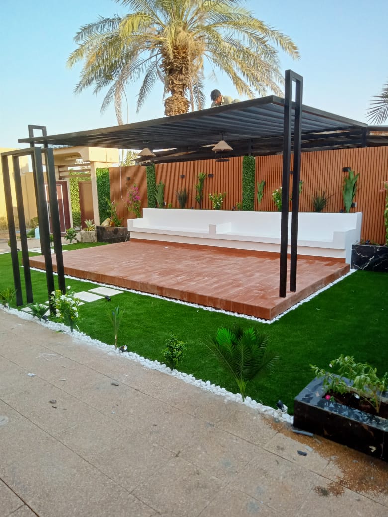 تصميم حديقة خضراء متنوعة العناصر